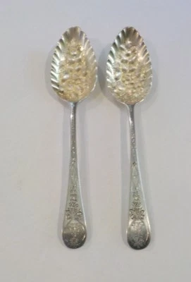 Par de cucharas inglesas georgianas de plata de ley BERRY, c. 1808-1809 Foto 1 de 4