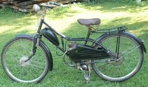 ORIGINAL VINTAGE RIGA GAUJA BICYCLE MOPED FRONT HEADLIGHT REFLECTOR & GLASS USSR - Picture 1 of 9