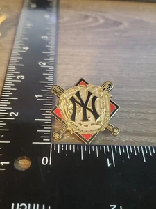 New York Yankees Pin Guante Bates Cruzados MLB Béisbol E4 - Imagen 1 de 3