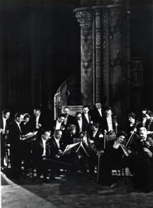Distinguished Hungarian Violinist VILMOS TATRAI Hand Signed Photo 5x7 - Picture 1 of 2
