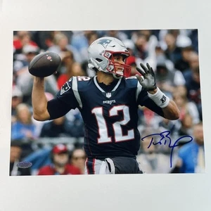 Signed Photo Tom Brady #12 Autographed 8.5x11 NE Patriots QB Legend w/ COA - Picture 1 of 11