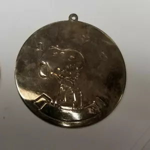 SNOOPY AND WOODSTOCK METAL ORNAMENT (United Features, 3" Round) - Picture 1 of 2