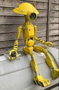 Life Size Star Wars Pit Droid Poseable Full Scale Replica - Picture 1 of 6