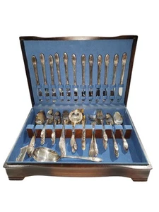 1847 Rogers Bros. First Love Intl. Silverplate 102 Piece Silverware Set in Case - Picture 1 of 12