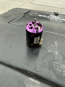 Trinity 13.5T 4900kv Brushless Motor TEP1081BCM - Picture 1 of 5