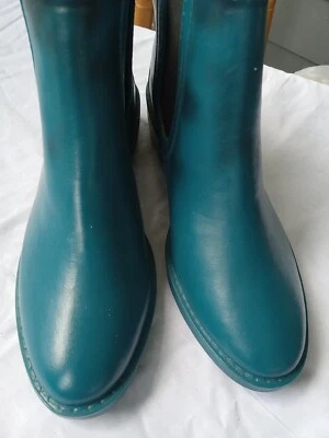  EMU AUSTRALIA TEAL BLUE WATERPROOF SHEARLING LINED  RAINBOOTS 8 - Image 1 of 4