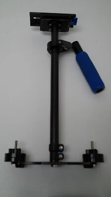 Neewer Handheld Stabilizer/Gimbal With Quick Release Plate  - Up To 6.6lbs - Image 1 of 3