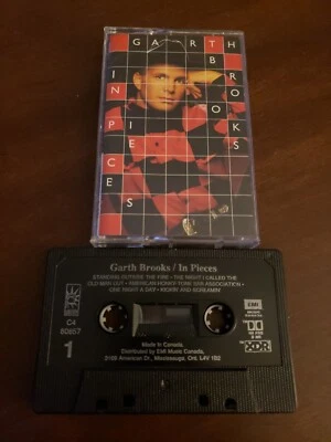 GARTH BROOKS  :  IN PIECES , 1993 , CASSETTE ( EMI , CAPITOL , CANADA ) - Image 1 of 2