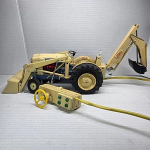 Oldtimer 1961 Cragstan Ford 4000 ferngesteuerter Traktor Baggerlader **LESEN** - Bild 1 von 21