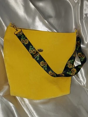 Bolso/monedero casero para mujer estilo holgado terciopelo amarillo asas girasol Foto 1 de 3