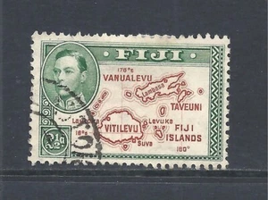 FIJI SCOTT 133 USED F/VF - 1940 2p GREEN & ORG BROWN ISSUE - MAP OF FIJI ISLANDS - Picture 1 of 2
