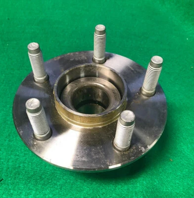 89-92 Ford Thunderbird SC front hub and bearing assembly E9SZ-1104-B - Image 1 of 3