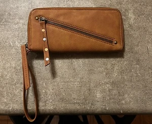 Free People Wallet Brown Distressed Vegan Wristlet Strap Zip Closure Clutch NWT - Picture 1 of 3