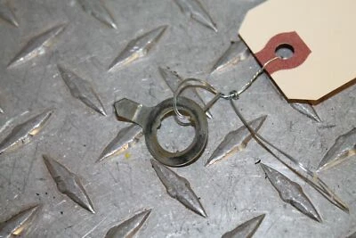 1983 YAMAHA XJ750 MAXIM REAR BRAKE SHOE INDICATOR 4H7-2533A-02-00 - Image 1 of 2