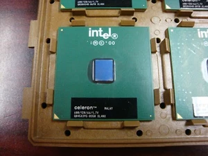 Intel Celeron SL4NX 600 MHz/128KB/66 mhz FSB Socket/Socket 370 PC-CPU Processor - Picture 1 of 2