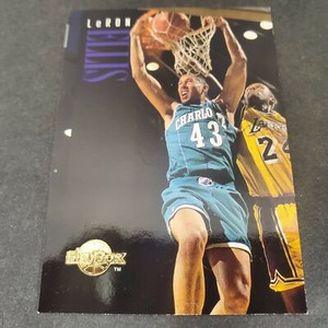 1994-95 SkyBox Premium Basketball #17 LeRon Ellis