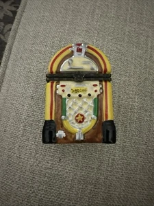 Jukebox Caja Baratija Bisagras Porcelana 2 1/2" Alto - Imagen 1 de 1