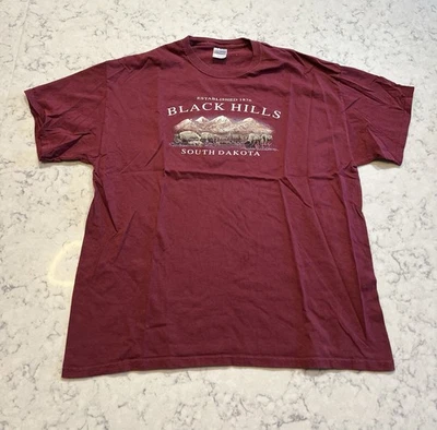 Black Hills South Dakota Bison Graphic T-Shirt Maroon Gildan Ultra Cotton XL - Image 1 of 4