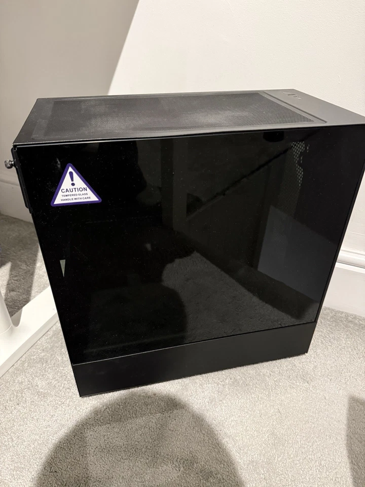 NZXT H5 Flow Mid-Tower Black Case - Image 1 of 4