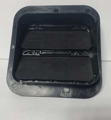 Rejilla de ventilación trasera de cuarto de aire OEM 72651AE010 17-20 Toyota 86 BRZ Scion FR-S Foto 1 de 4