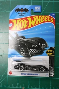 Hot Wheels BATMAN & ROBIN BATMOBILE #1/5 - Picture 1 of 2
