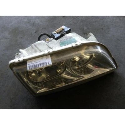 FARO DERECHO PARA VOLVO SERIE 40 (00-04) V40-S40 1.9 TDI - DCI S.W. 2000 Foto 1 de 4