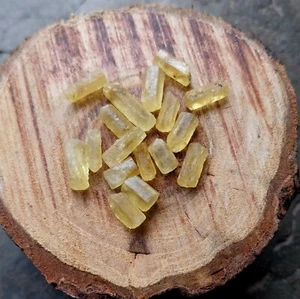 37 Carat Natural Yellow Color Aquamarine Beryl Raw Rough Pencil Shape 17 PCS Lot - Picture 1 of 24