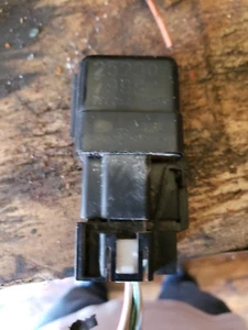 NISSAN UD INTERMITTENT RELAY SENSOR 25230 79982 - Picture 1 of 2