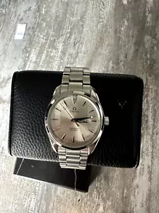 OMEGA Seamaster Aqua Terra silberfarbenes Zifferblatt Herrenuhr - 2517.30.00 - Bild 1 von 7