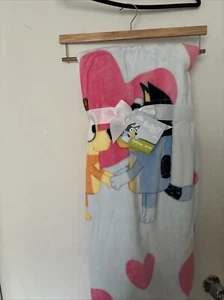 Bluey Valentines Day Throw NWT 60x70in - Picture 1 of 4