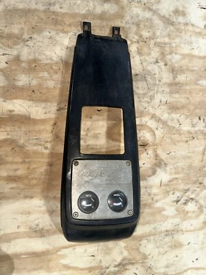 Honda VT1100C VT 1100 C 1986 cubierta de combustible sombra e indicador de combustible indicador de temperatura OEM Foto 1 de 4