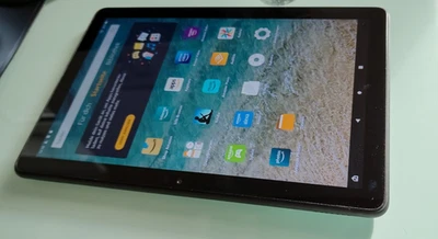 Amazon Fire HD 10 11. Gen 64GB, Wi-Fi, 10,1 Zoll - Schwarz (mit Werbung) - Bild 1 von 4