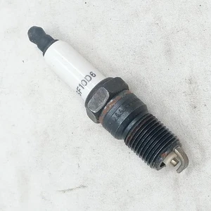 4x SplitFire SF10D6 For Mazda 6 B3000 Land Rover Copper Resistor Spark Plugs NOS - Picture 1 of 8