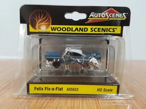 Woodland Scenics AS5523 Felix Fix a Flat HO Scale scene 1:87 Autoscenes Retired - Picture 1 of 2