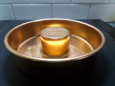 VINTAGE ANODISED GOLD COLOUR RING ROUND CAKE TIN~21.5 cm across & 5 cm high - image 1 of 2
