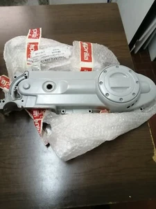 Carter Trasmissione Aprilia Scarabeo 50 100 4t Cod. 9691175 - Foto 1 di 3