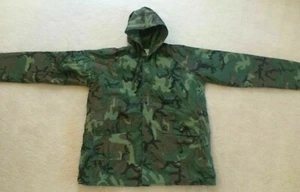 Mens medium Vinyl Camouflage waterprooof raincoat hunting rain jacket roomy coat - Picture 1 of 4