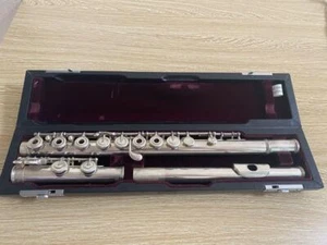 YAMAHA Professional Model YFL-684 Flute Sterling Silver Used - Picture 1 of 20