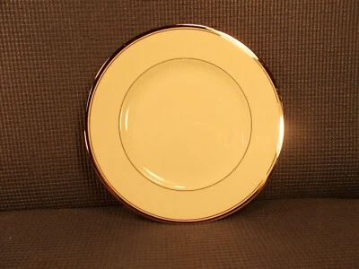 Syracuse China Countess Pattern Salad Plate 8 1/8" - Image 1 of 3