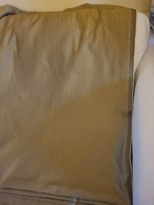 1m Ahley Wilde changierender kiwi- rosa  gesmokter Taft 137cm breit - Bild 1 von 4