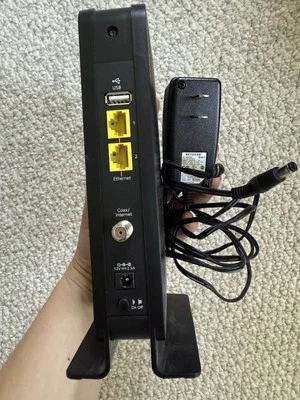 NETGEAR N600 WiFi Cable Modem Router C3700 - Image 1 of 3