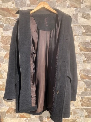 Manteau Yves Saint Laurent, Très Bon État, cintura XL, Laine 60%, cachemir 20% Foto 1 de 4