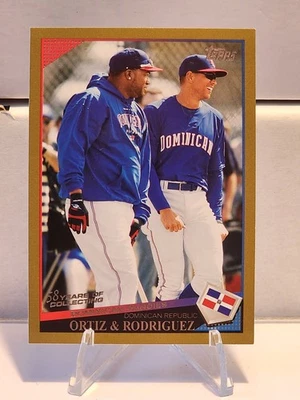 2009 Topps - Classic Combos Checklist A. Rodriguez, D. Ortiz #UH270 Gold /2009 - Image 1 of 2