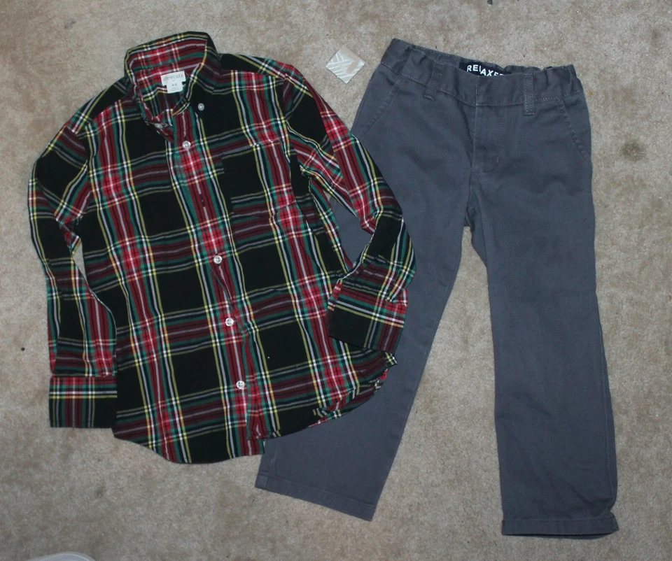 TRAJE/CONJUNTO de 2 piezas para niños talla 4-5 (pantalones chinos y botones a cuadros) perfecto Foto 1 de 1