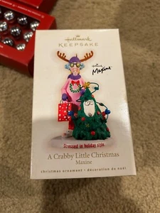2009 Hallmark Keepsake Maxine "A Crabby Little Christmas" Ornament Neu im Karton - Bild 1 von 1