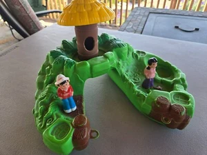 Vintage 1977 Playskool Gilligan’s Floating Island Bath Toys Set 2 figures - Picture 1 of 14