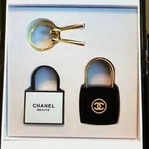Chanel La Collection Beauty Padlocks Key Set Makeup Decor Display New - Picture 1 of 3