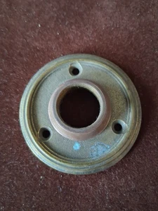Antique Cast Brass Russell & Erwin Madison Round Escutcheon Doorknob Backplate - Picture 1 of 2