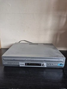 Reproductor combinado Sony SLV-D950GI DVD VHS VCR plateado - Imagen 1 de 13