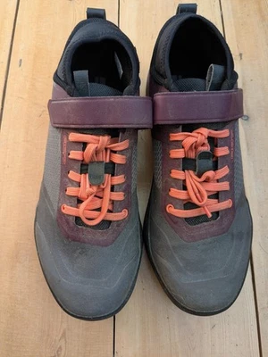 Womens Shimano GR7 SPD shoes size 39 - Image 1 of 4